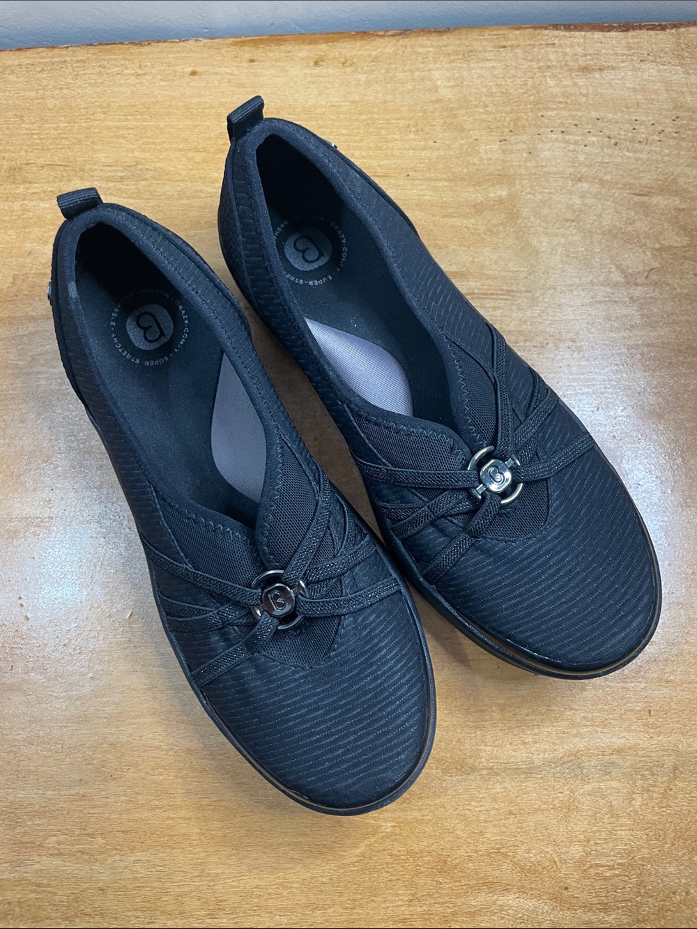 Bzees Black Knit Slip-On Loafers with Silver Accent. Size 8.5